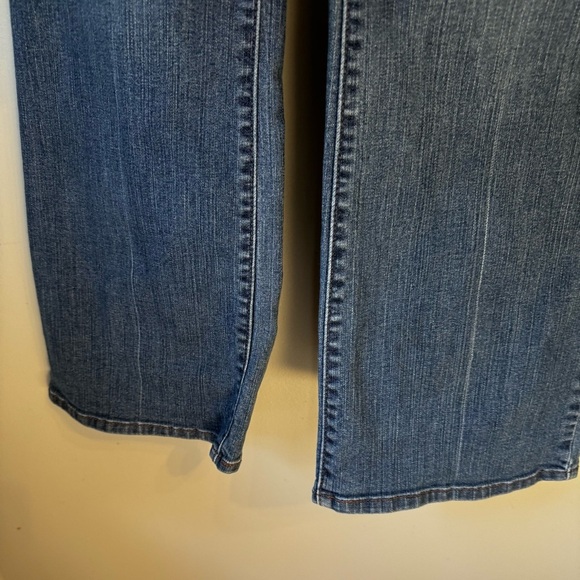 Levi’s 512 Women’s Bootcut Perfectly Slimming High Rise Medium Wash Jeans Sz 14 - Picture 4 of 6